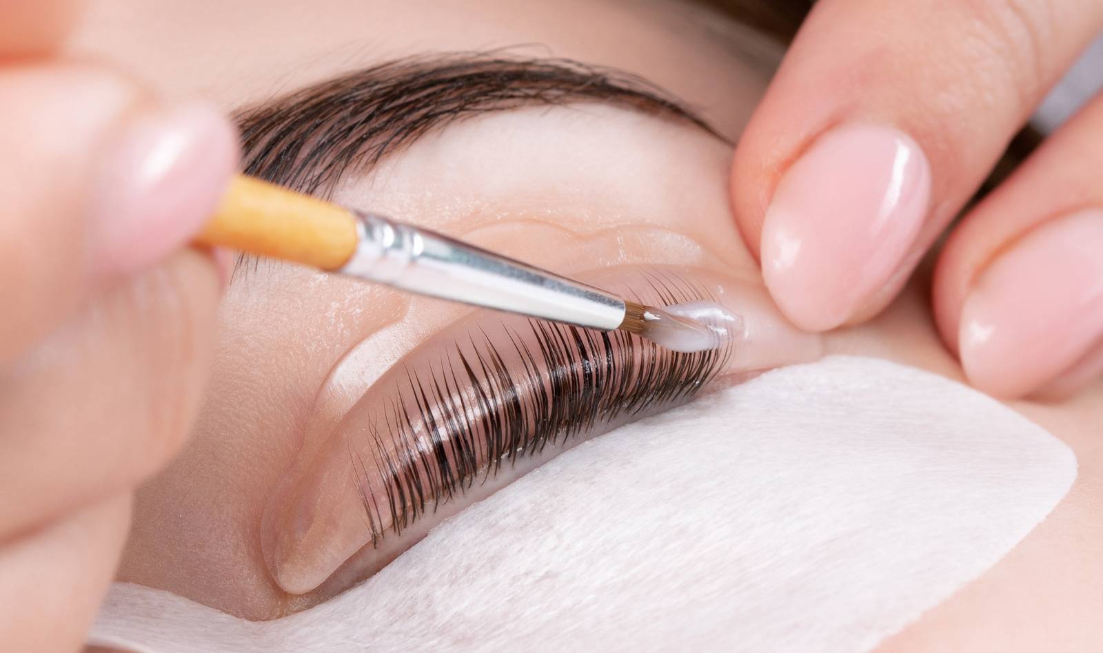 soin-rehaussement-cils-skin-solution